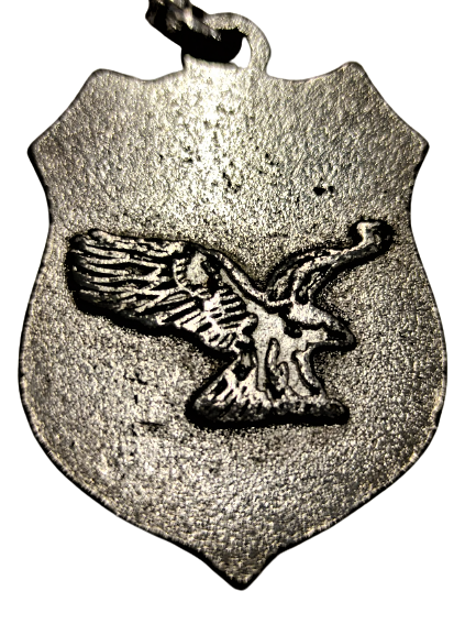 1903 BJK  BEŞİKTAŞ SPOR KULUBU SICAK MİNE SİYAH BEYAZ ANAHTARLIK ARKA TARAFI KABARTMA  KARAKARTAL FİGÜRLÜ