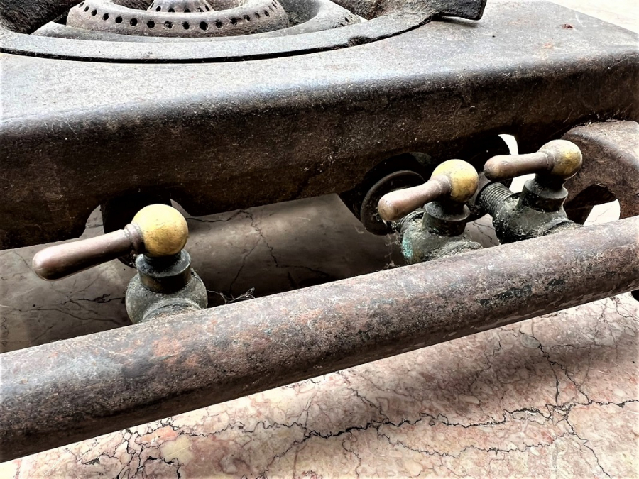 1920 ANTİKA ART NOUVEAU FONDERIES NESTOR MARTIN BELÇİKA DÖKME DEMİR MUTAK OCAĞI 6  GÖZ VE AYAR MUSLUKLU 