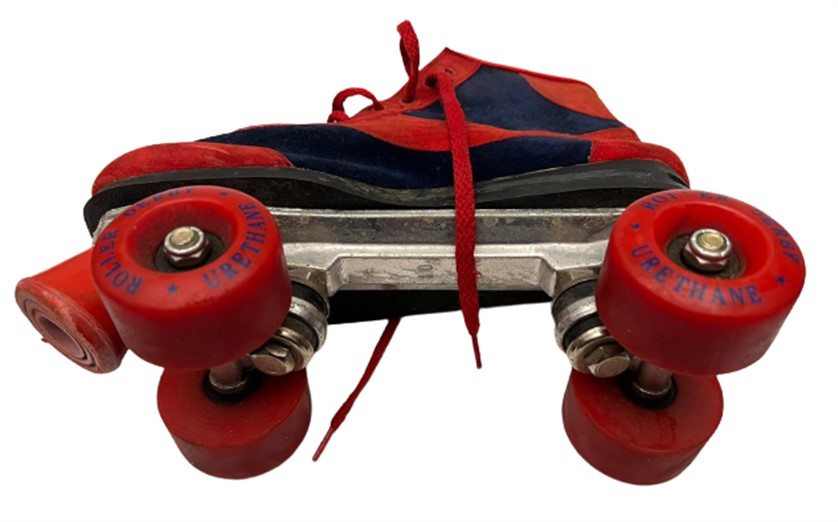 VİNTAGE ROLLER DERBY URETHANE 4 TEKERLEKLİ ORJİNAL METAL TABAN ÜZERİ KIRMIZI LACİVERT DERİ PATEN