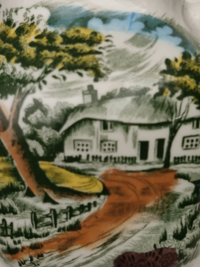ENGLAND BOWNTRY BOTTAGE  FTOKE ON  FRENT PORSELEN ÜZERİ KÖY RESİMLİ KULPLU SÜTLÜK