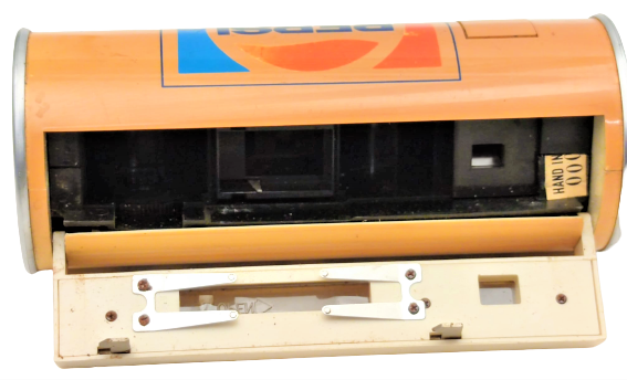 TENEKE KUTU PEPSİ COLA FORMDA ANALOG MEKANİK FOTOĞRAF MAKİNESİ