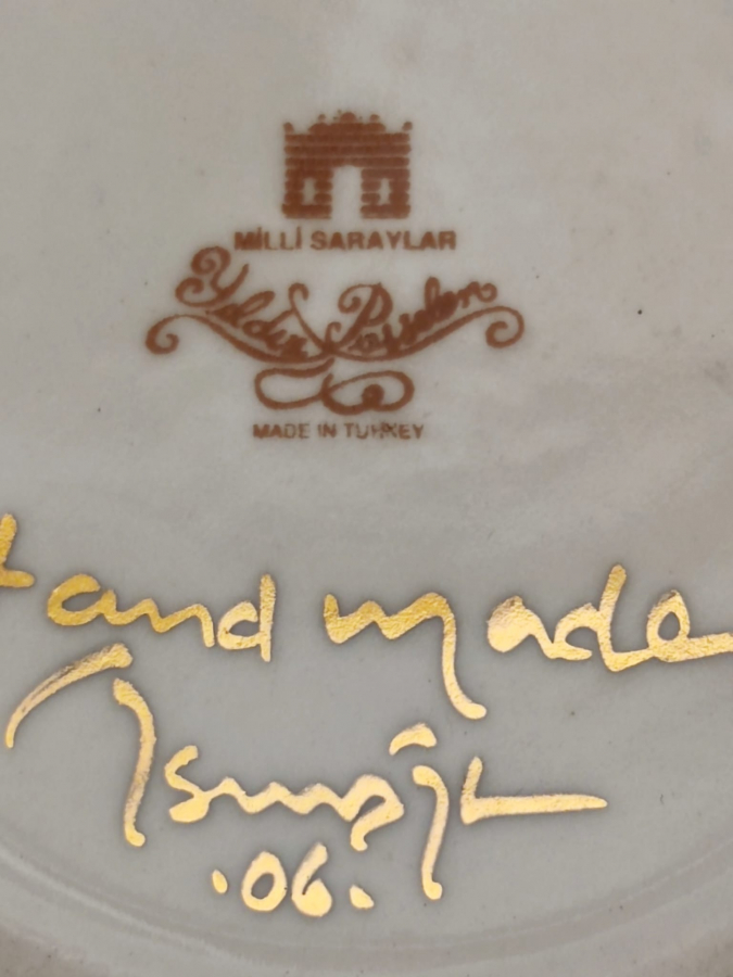 1960 MİLLİ SARAYLAR SUMERBANK YAPIMI ÜZERİ EL ALTIN CEKME PORSELEN KÜLLÜK