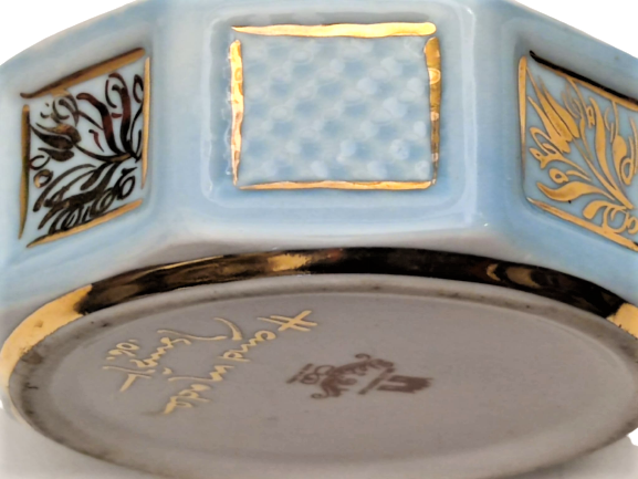 1960 MİLLİ SARAYLAR SUMERBANK YAPIMI ÜZERİ EL ALTIN CEKME PORSELEN KÜLLÜK