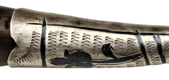 CARLIK ZAMANINDAN ÜZERİ GÜMÜŞ SAVATLI ZİNCİRLİ KALEM  İŞİ COK ŞIK VE GÜZEL BİR İŞCİLİKLİ BOYNUZDAN YAPILMIŞ ŞAVAŞCI AVCI KADEH