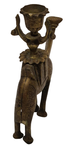 ŞAMDAN PİRİN DÖKÜM DEVE FORMUNDA ÜZERİ İŞLEMELİ TEK MUMLUK 