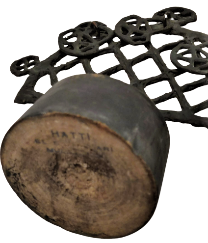 1960 EL YAPIMI ÖZEL TASARIM HİTİT GUNEŞİ  AHŞAP KAİDE ÜZERİNDE BRONZ EL SANATKARLARI MUESSESESİ 