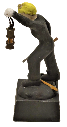 1970 ZONGULDAK KÖMÜR CIKARAN MADENCİ ELİNDE FENERİ KAZMA VE KUREKLİ GECE LAMBASI