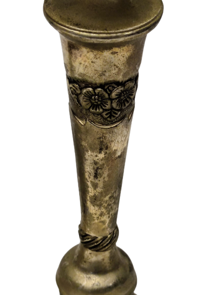 CİFT ŞAMDAN GÜMÜŞ KAPLAMA ÜZERİ KABARTMA CİCEK DESENLİ