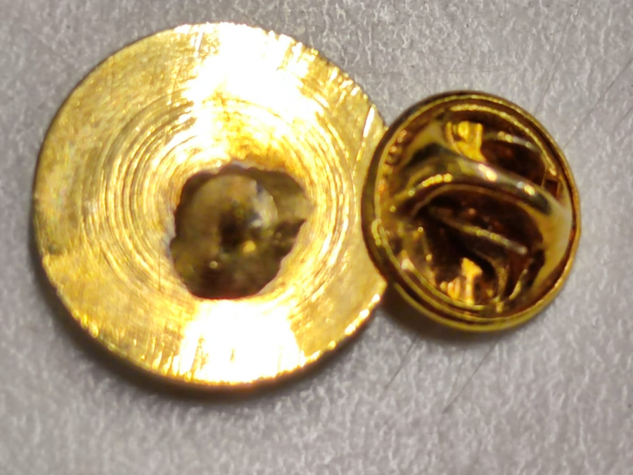 1895 VAYLOĞ DEDE  ALEVİ DEDESİ ŞAH İBRAHİM VELİ EVLATLARINDAN MUSTAFA TUNA ALTIN KAPLAMA YAKA ROZETİ