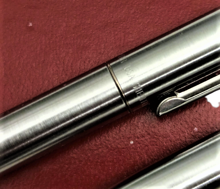 USA SHEAFFER BEYAZ KROM OTOMATIK TÜKENMEZ VE KURŞUM KALEM ORJİNAL KUTUSUNDA ÜZERİ AKCAMSA YAZILI