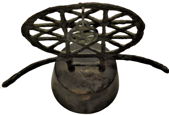 1960 EL YAPIMI ÖZEL TASARIM KOLLU HİTİT GUNEŞİ  AHŞAP KAİDE ÜZERİNDE BRONZ EL SANATKARLARI MUESSESESİ 