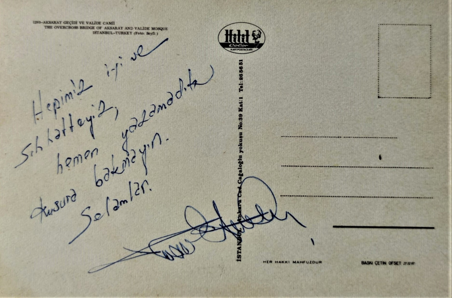 1970 İSTANBUL AKSARAY GECİDİ VE VALİDE CAMİİ RENKLİ KARTPOSTAL OFSET BASKI ARKASI YAZILI POSTADAN GECMİŞ HİTİT COLOR KARTPOSTALLARI 15X10 CM