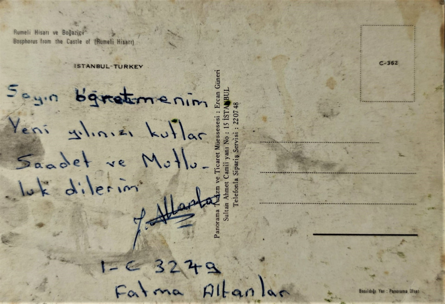 1970 İSTANBUL RUMELİ HİSARI VE BOGAZİCİ  RENKLİ KARTPOSTAL OFSET BASKI ARKASI YAZILI POSTADAN GECMİŞ