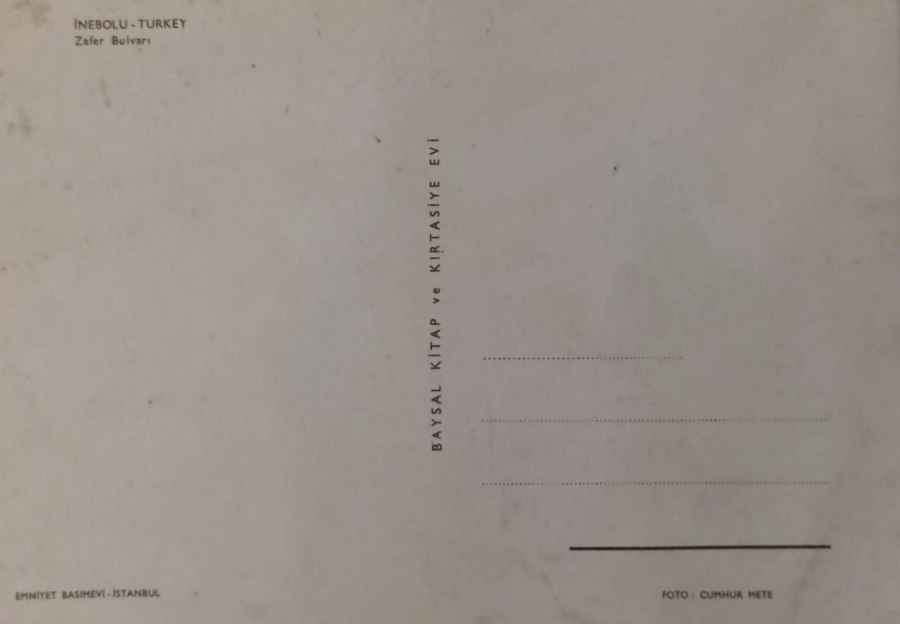 1970 İNEBOLU ZAFER BULVARI KARTPOSTAL RENKLİ OFSET BASKI ARKASI YAZISIZ  