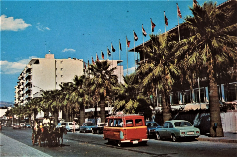 1970 İZMİR KORDONBOYU KARTPOSTAL RENKLİ OFSET BASKI ARKASI YAZILI 