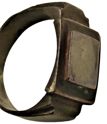 1960 METAL BRONZ  ÖZEL EL YAPIM TESVİYE İŞİ  OLAN ERKEK YÜZÜK ÜZERİ BOŞ ÜZERİNE YAZI YZILABİLİNİR 