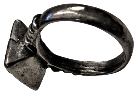 OSMANLI GÜMÜŞ ÜZERİ TASAVVUFDA SONSUZLUK YOLUNU TAVSİR EDEN GÖRSELLİ YÜZÜK