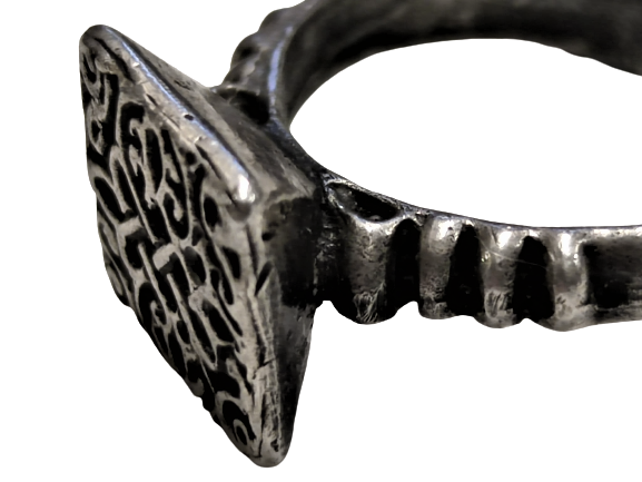 OSMANLI GÜMÜŞ ÜZERİ TASAVVUFDA SONSUZLUK YOLUNU TAVSİR EDEN GÖRSELLİ YÜZÜK