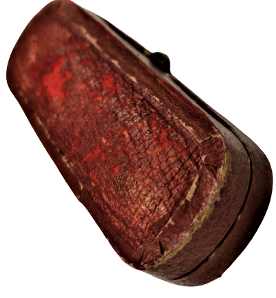 OSMANLI USTA İŞİ ATEŞ KEHRİBAR AGIZ KISMI ALTIN BİLEZİKLİ DIŞI KIRMIZI İCİ KREM KADİFE KAPLI KUTUSUNDA ORJİNAL EL YAPIM AGIZLIK