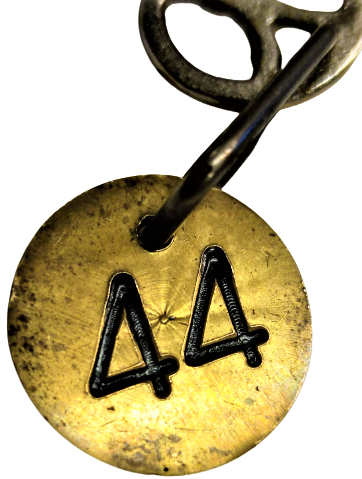 1950 PİRİNC 44 NUMARALI İSTANBULDA BİR OTEL ODA  KAPI ANAHTARI 