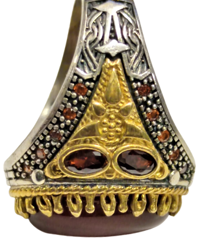 1980 AKİK TAŞLI VE KENARLAR DOGAL TAŞLA BEZELİ UST VE YANLAR ALTIN KAPLAMA GECME TAMAMI USTA DAMGALI EL YAPIM YÜZÜK