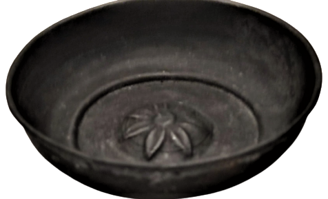 1940 BEBEK KIRKLAMA TASI BAKIR EL DÖGME ÜZERİ KALAYLI ORTASI  KABARTMA YILDIZ DESENLİ HAMAM TASI