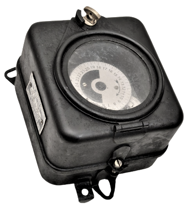 1937 TÜRK ANONİM ELEKTİRİK ŞİRKETİ DEVRE KAPAYICI SAAT SIEMENS SCHUCKERT NUNBERG CİFT KADRANLI MEKANİK ELEKTİRİK SAYACI 