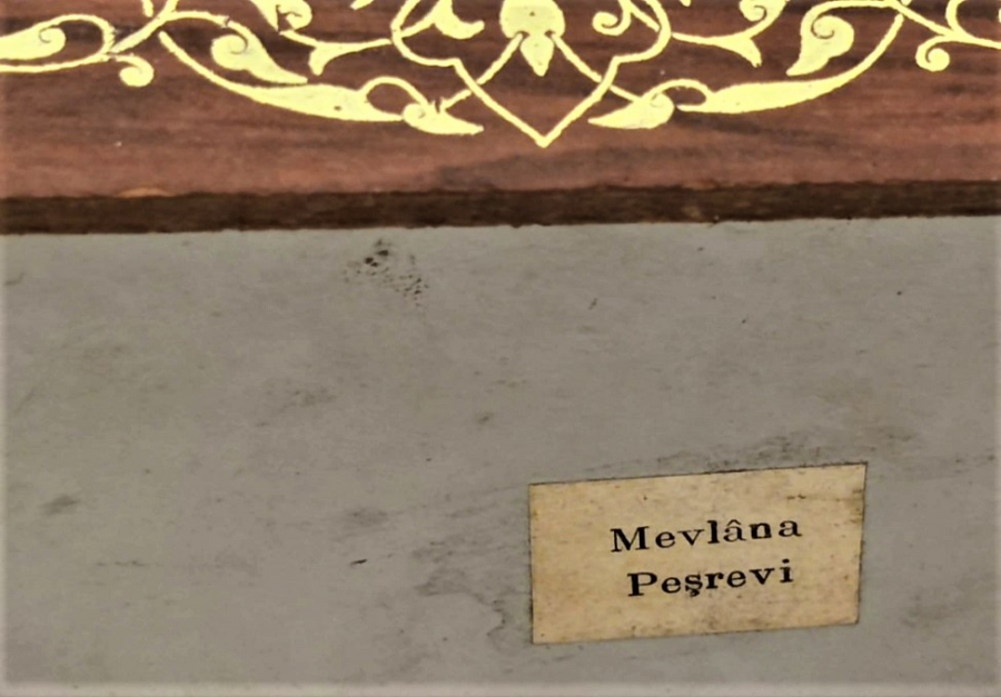 1960 KONYA MEVLANA DÖNEN SEMAZEN MEVLANA PEŞREVİ CALAN LATERNALI  AHŞAP KAPAKLI SIGARALIK 