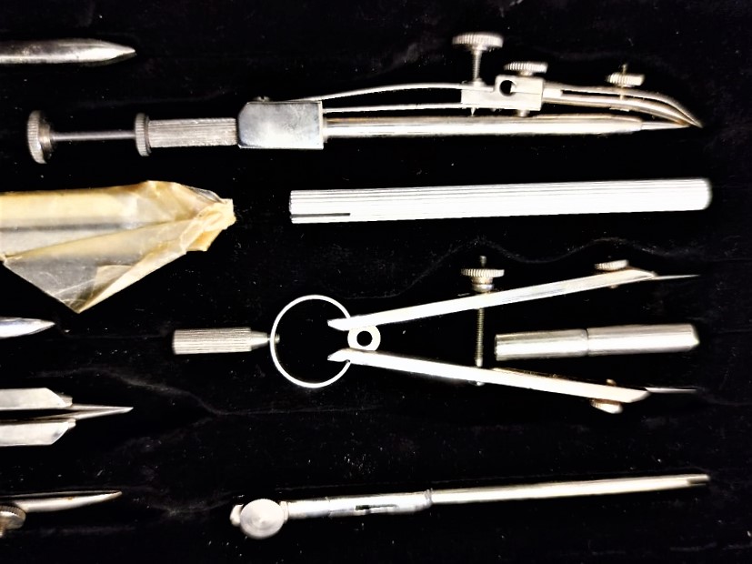 PERGEL TAKIMI KİN AX 628 MADE IN CZECHOSLOVAKIA ORJİNAL KUTUSUNDA TAKIM TAKIM EKSİKSİZ 13 PARCA HİÇ KULLANILMAMIŞTIR