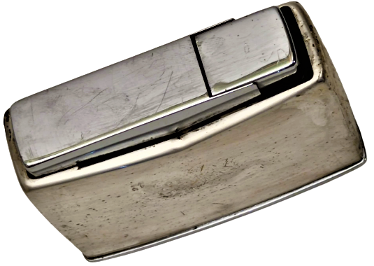 CONSUL SUPER FİLL LİGHTER  DIŞ KISMI GÜMÜŞ KAPLAMA  67,46 GR MASA SEHBA ÜZERİ CAKMAK