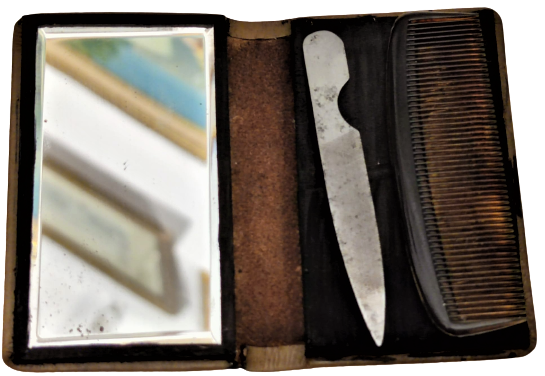 REUTLINGEN TÜBİNGER TOR TEMALI TANITIMLI CEP BAKIM SETİ TARAK AYNA TÖRPÜ