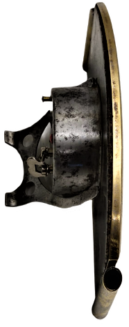 1950 KURMALI ALARMLI PİRİNC KASALI MEKANİK PETER ÜC YILDIZ  MASA SAATİ GERMANY