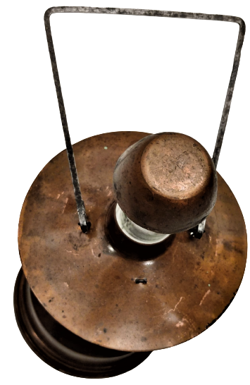 1960 LATERNALI DIŞI BAKIR SÜSLEMELİ İÇİNDE BEYAZ CAM ŞİŞE KAPAKLI SERVİS SUNUM İKRAM ŞİŞESİ