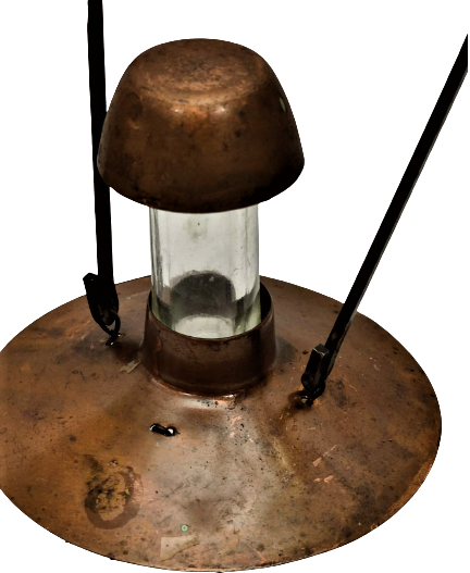 1960 LATERNALI DIŞI BAKIR SÜSLEMELİ İÇİNDE BEYAZ CAM ŞİŞE KAPAKLI SERVİS SUNUM İKRAM ŞİŞESİ