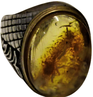 1960 GÜMÜŞ VE BALTIK HARELİ KEHRİBAR PİRİNC CERVEYE OTURTMA USTA İŞCİLİKLİ ÖZEL TASARIM GÜMÜŞ EL YAPIM YÜZÜK