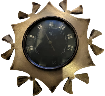 1950 KENARLAR YAPRAK ŞEKLİNDE TASARLANMIŞ PİRİN ÜZERİNE KOYULMUŞ TERMOMETRE 