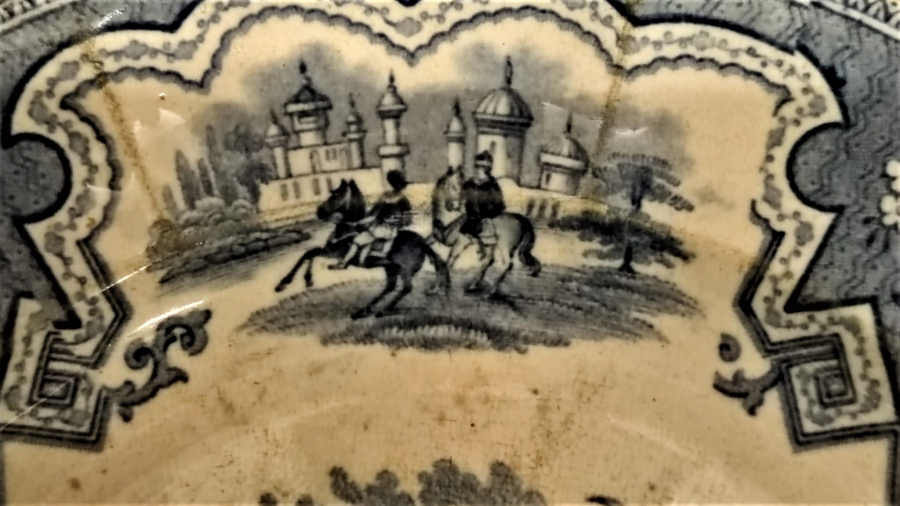 1800 OSMANLI PAZARINA YAPILMIŞ ÜZERİ RESİMLİ PORSELEN DAMASCUS STYLE  TABAK MAVİ BEYAZ RENKLERDE