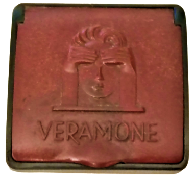 1920 NADİR BAKALİT VERAMONE HAP KUTUSU, SİYAH VE BORDO RENLERDE DÖRT TABLET İÇİN ÖZEL TASARIM