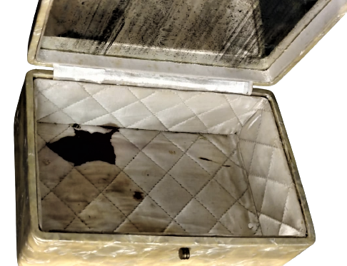 1950 EL YAPIM SEDEF KAPLAMA KAPAKLI KİLİTLİ MUCEVHER KUTUSU İCİ KISMI AYNA İCERSİ İPEK KAPITONE KAPLI