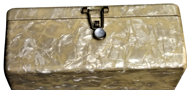 1950 EL YAPIM SEDEF KAPLAMA KAPAKLI KİLİTLİ MUCEVHER KUTUSU İCİ KISMI AYNA İCERSİ İPEK KAPITONE KAPLI