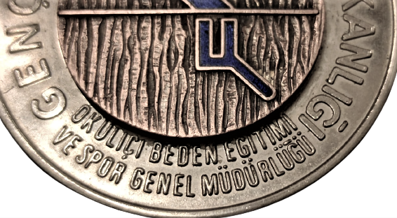 MADALYA GENCLİK VE SPOR BAKANLIGI OKUL İCİ BEDEN EGİTİMİ VE SPOR GENEL MUDURLUGU VELEYBOL MADALYASI PİRİNC BRONZ VE SICAK MİNE