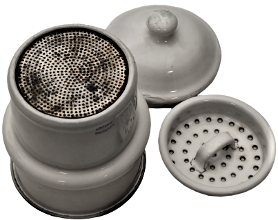 1950 KOCKUMS SWEDEN  BEYAZ EMAYE KAPAKLI FİLTRE KAHVE DEMLEME ALETİ BİR BARDAK VEYA KABIN ÜZERİNE KOYULARAK YAPILAN 