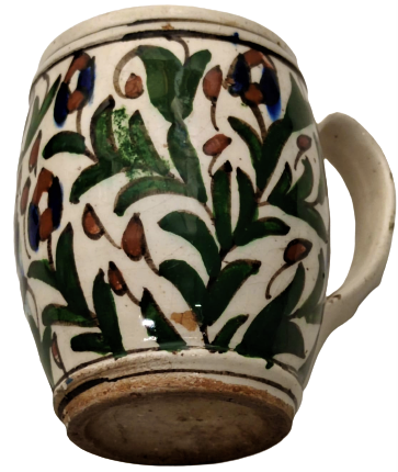 1950 KUTAHYA CİNİ KULPLU BARDAK ÜZERİ TAMAMI EL İŞCİLİKLİ OSMANLI DESENLERİYLE BEZELİ