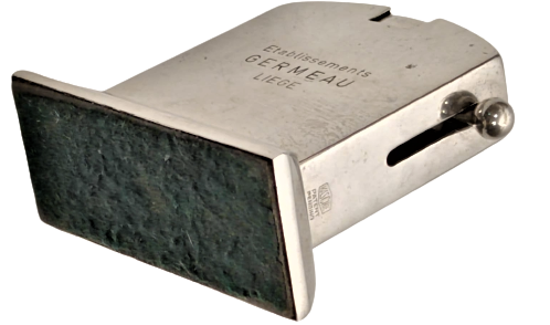 1920 KASCHİE PATEND PENDİG  PETROL TABLE & DESK LIGHTER. NICKEL-PLATED METAL BENZİNLİ TAŞLI MEKANİK MASA CAKMAGI