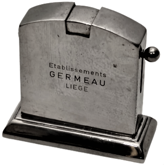 1920 KASCHİE PATEND PENDİG  PETROL TABLE & DESK LIGHTER. NICKEL-PLATED METAL BENZİNLİ TAŞLI MEKANİK MASA CAKMAGI