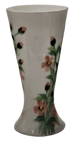 1960 FRANSIZ SÜT BEYAZ OPALİN ÜZERİNE EL İŞİ EL BOYOMA  CİCEK SÜSLEME  VAZO