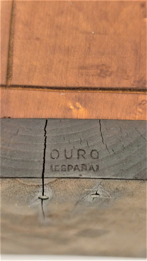 1940 AHŞAP MASİF TAMAMI EL OYMA İŞCİLİK HASSAS DETAYLI CALIŞMA TAHTINDA OTURAN BİLGE EURO LEGPANAZ FİGÜR