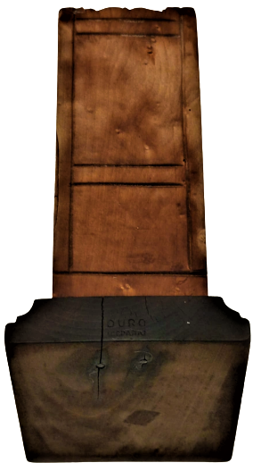 1940 AHŞAP MASİF TAMAMI EL OYMA İŞCİLİK HASSAS DETAYLI CALIŞMA TAHTINDA OTURAN BİLGE EURO LEGPANAZ FİGÜR