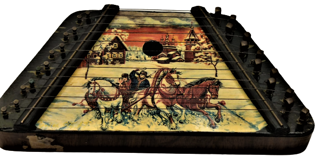 1960 GUSLİ ONİKİ TELLİ GERDİRME AYARLI MÜZİK ALETİ MİNYATUR ÜZERİ RESİMLİ COCUK OYUNCAGI 