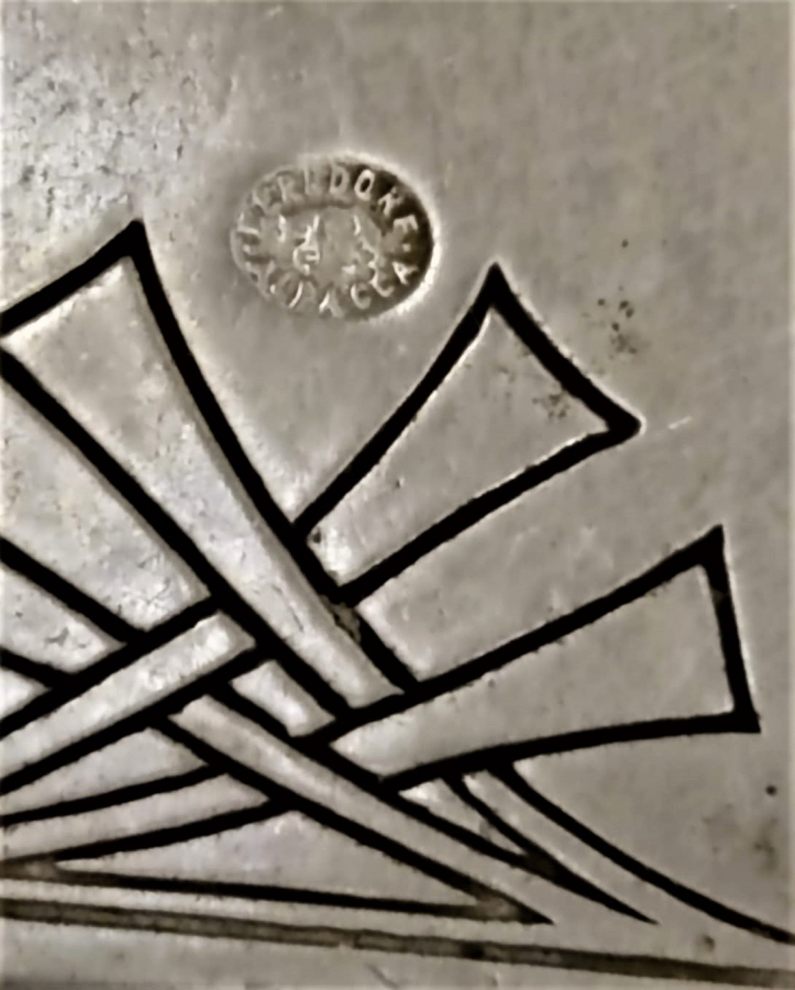 1950 KİBRİTLİK SEHBA UZERİ YUVARLAK KAİDELİ ÜZERİ KALEM İŞ ALPAKA LERDDORE DAMGALI 